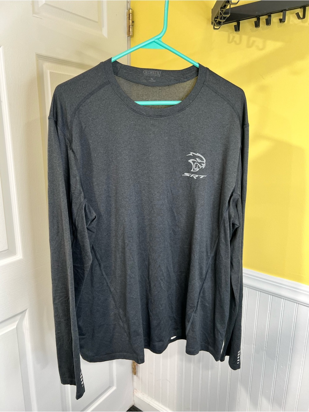 OGIO Men's Long-Sleeve Performance Tee — Charcoal